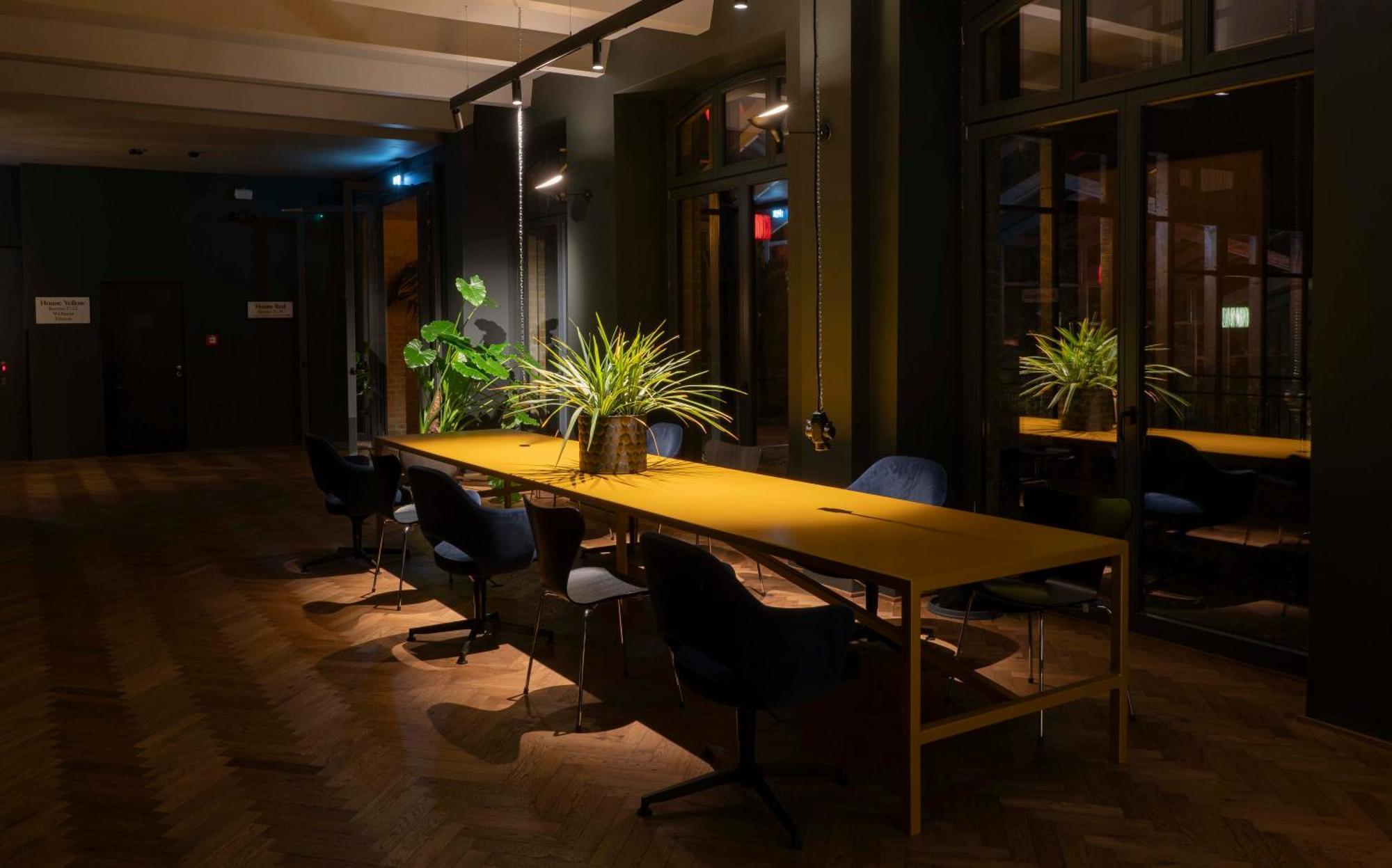 Sly Berlin Hotel Exterior foto The library at the University of Copenhagen